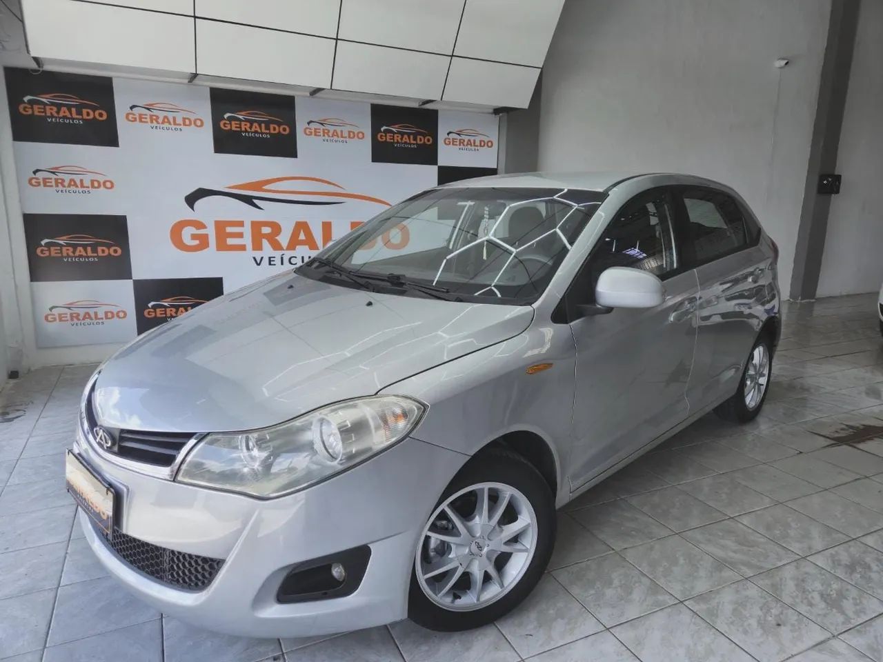 Chery Celer Hatch 1.5 16V Flex 5P 2013