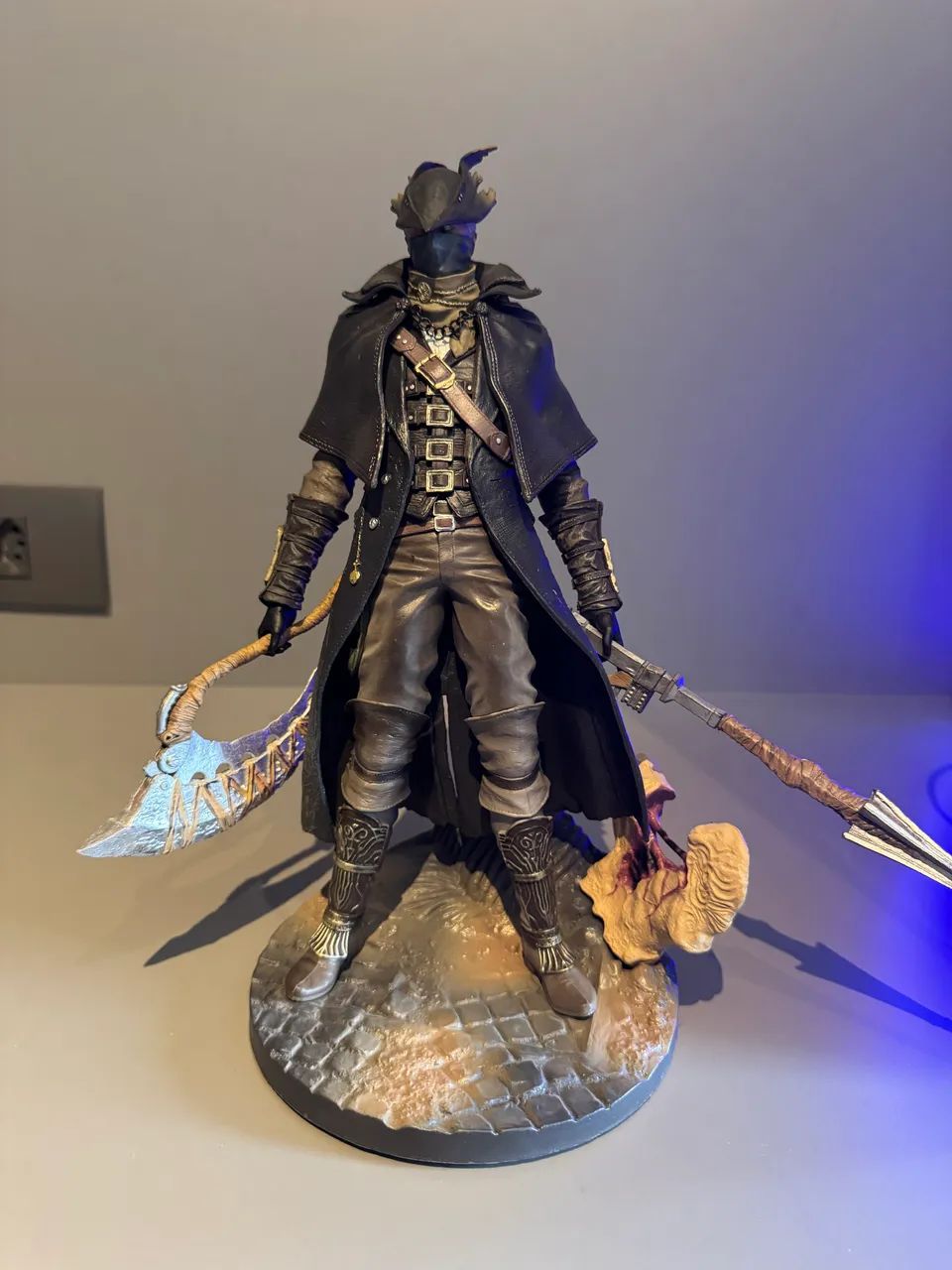 Estatua Caçador Hunter Bloodborne 35cm Bootleg - Foto 3