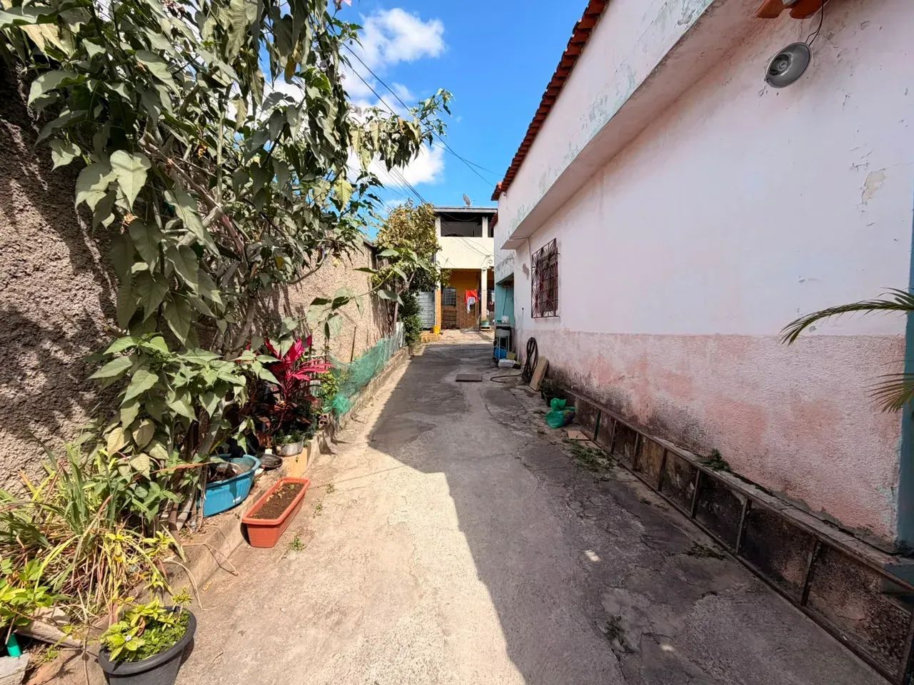Casa com 2 quartos e 1 vaga, entrada compartilhada no Lagoinha Leblon!!! - Foto 3