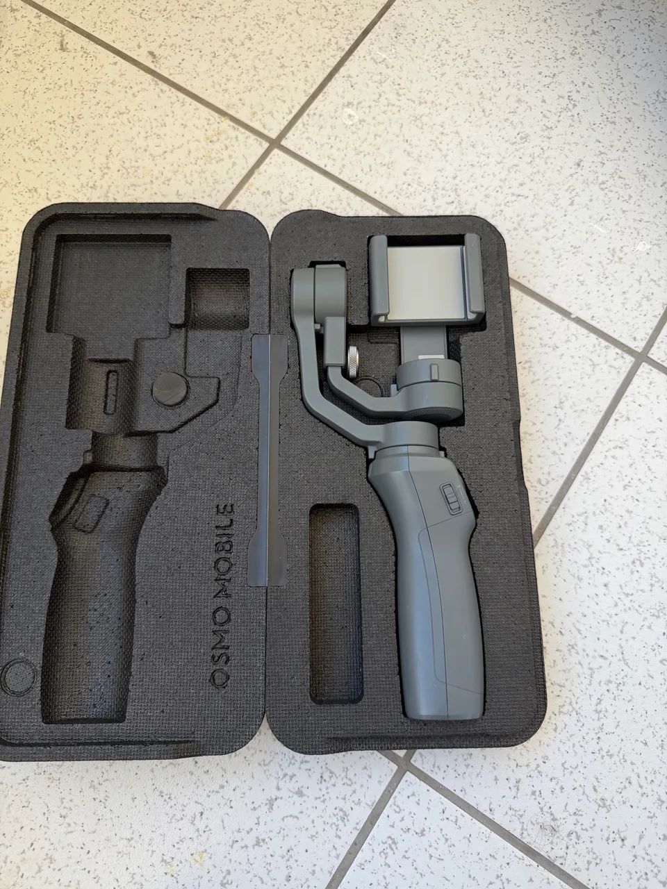 DJI osmo mobile 2