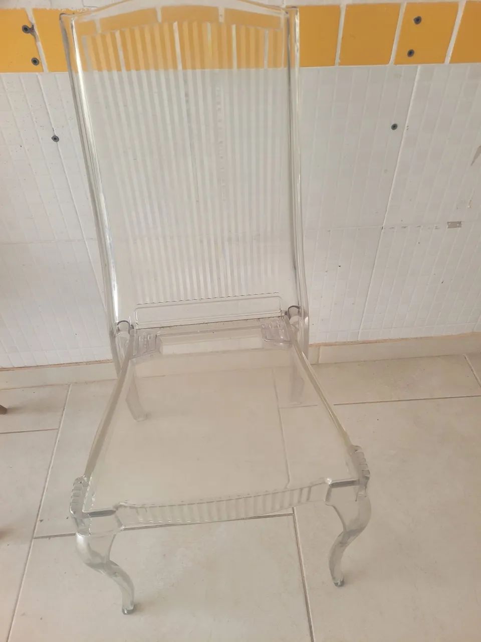 Cadeira acrílica