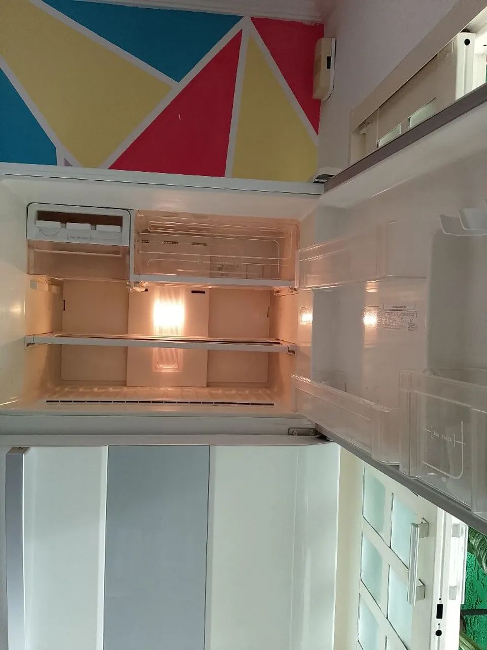 Uma geladeira usada  - Foto 4