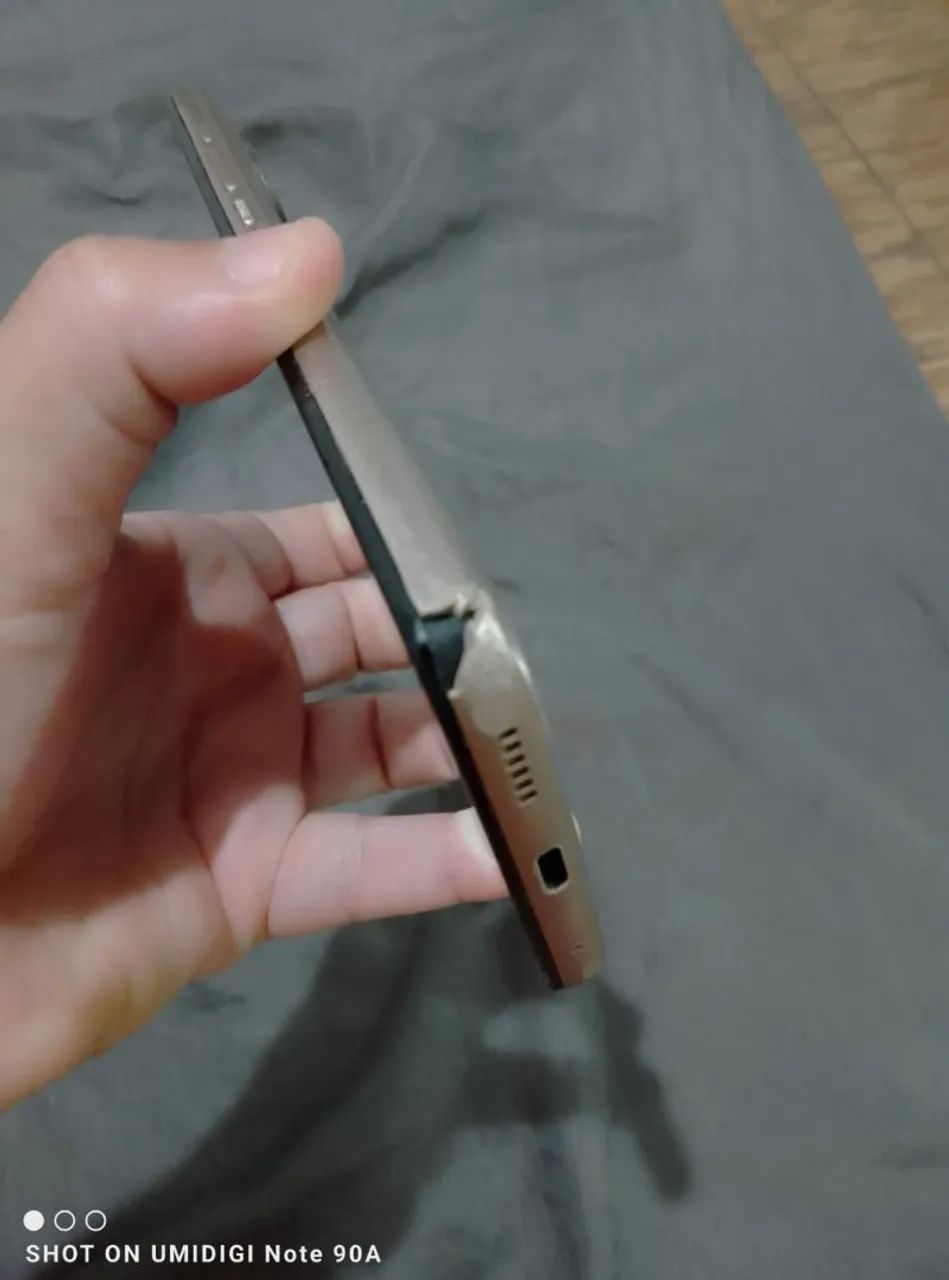 MOTO G60 TELA TRINCADA - Foto 3