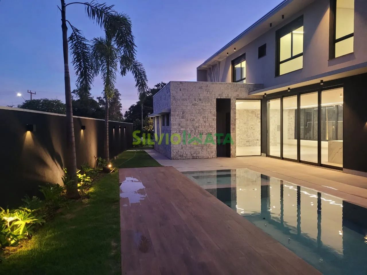 Casa Alto Padrão no Alphaville Sofisticação, Exclusividade e Integração com a Natureza - Foto 2