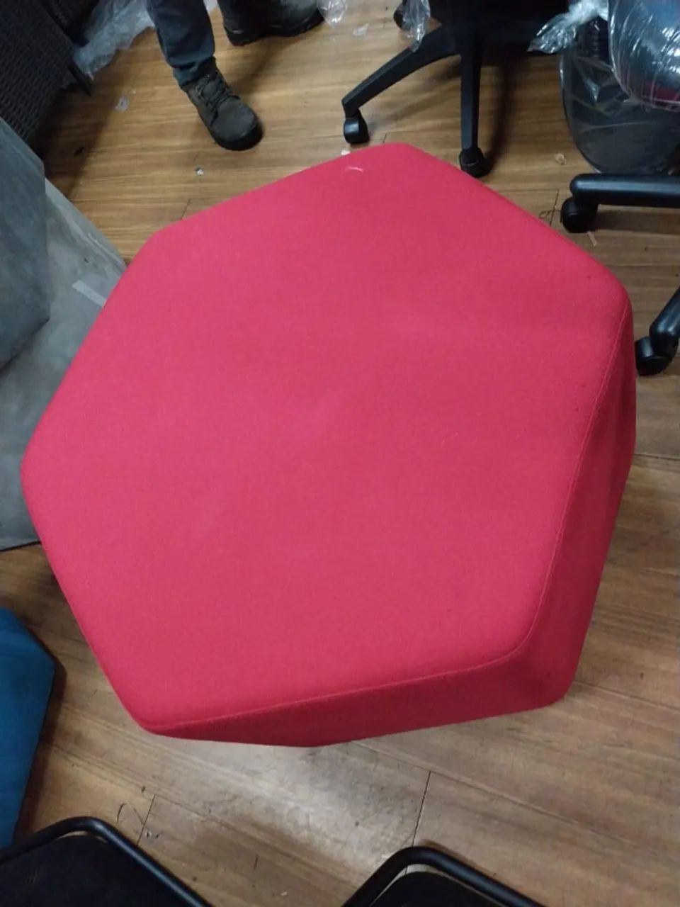 Puff hexagonal - Cavaletti Para Escritório - Foto 5