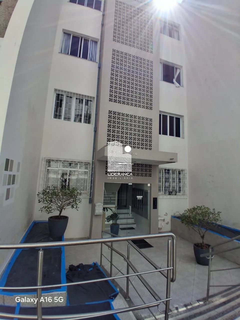 APARTAMENTO 02 DORMITÓRIOS NO BAIRRO CENTRO - Foto 2