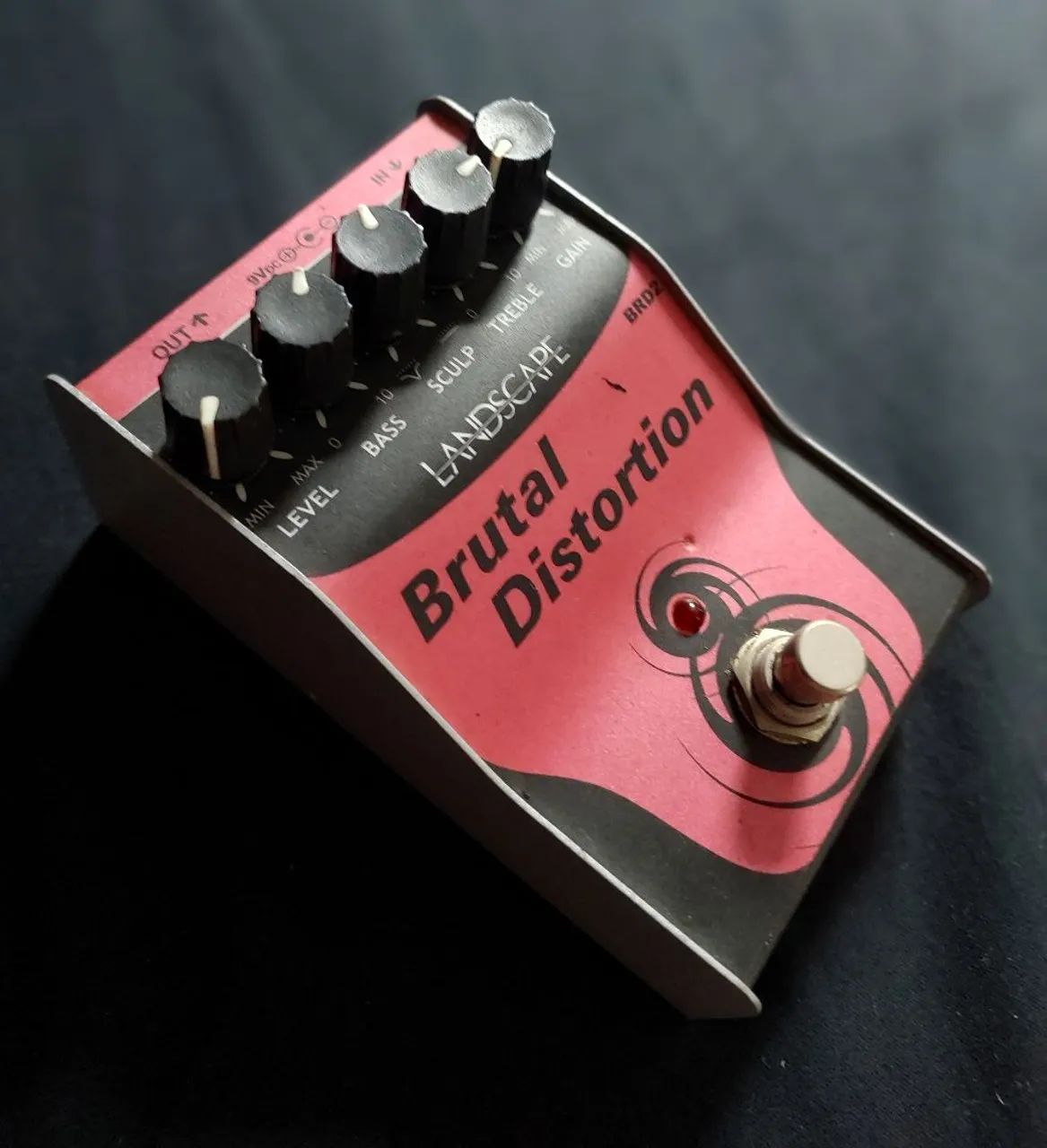 Pedal de distorção Landscape Brutal Distortion 