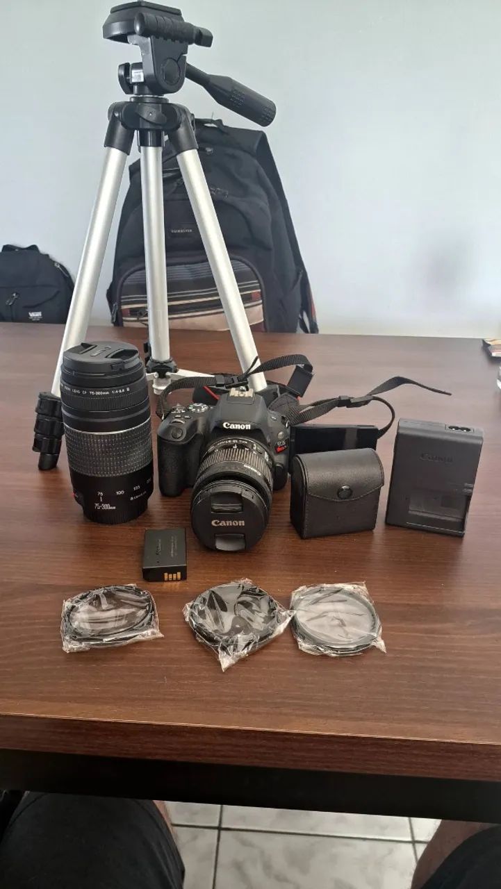 Camera Canon SL2 com 2 Lentes e acessórios. - Foto 3