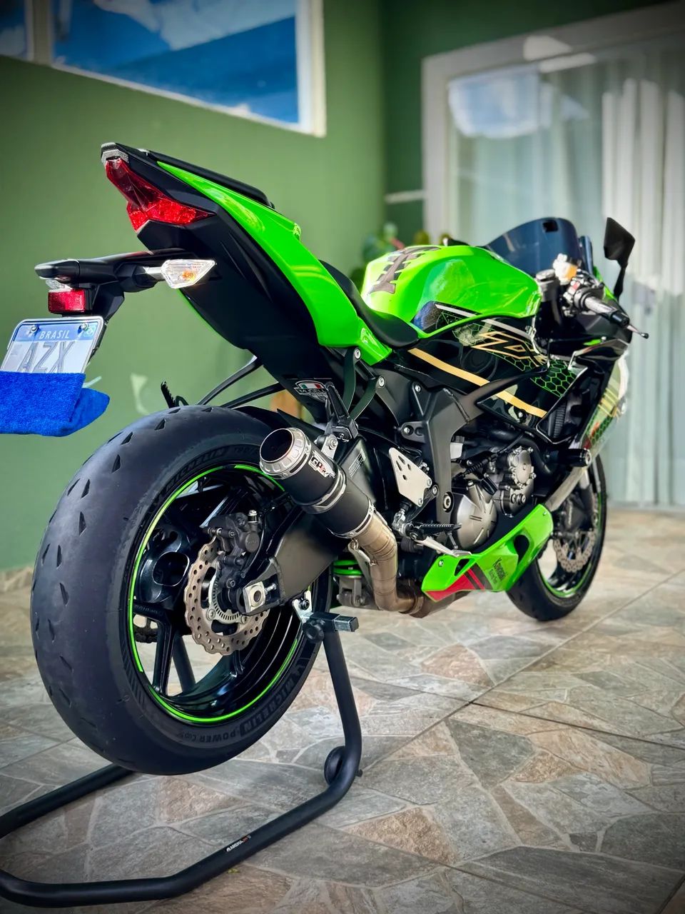 ｃｈ☆ CARENAGEM LATERAL SUPERIOR ESQUERDA EBONY NINJA ZX-6R - 55059-5074