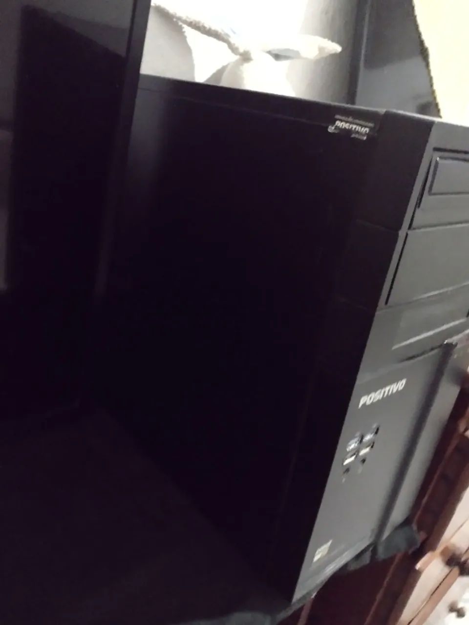 Gabinete de computador positivo 