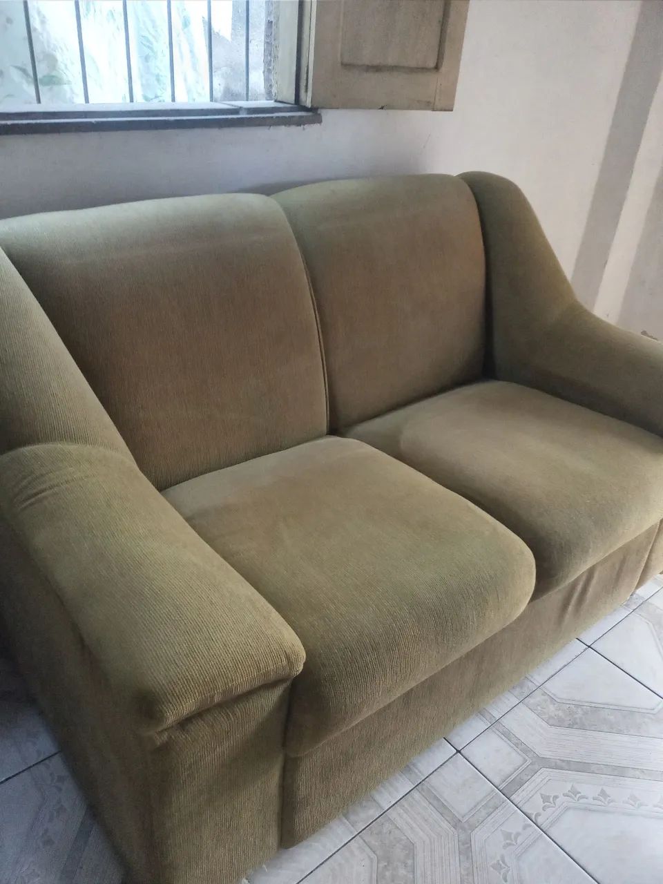 150 Beautiful Semi-new Sofa422081984673894400