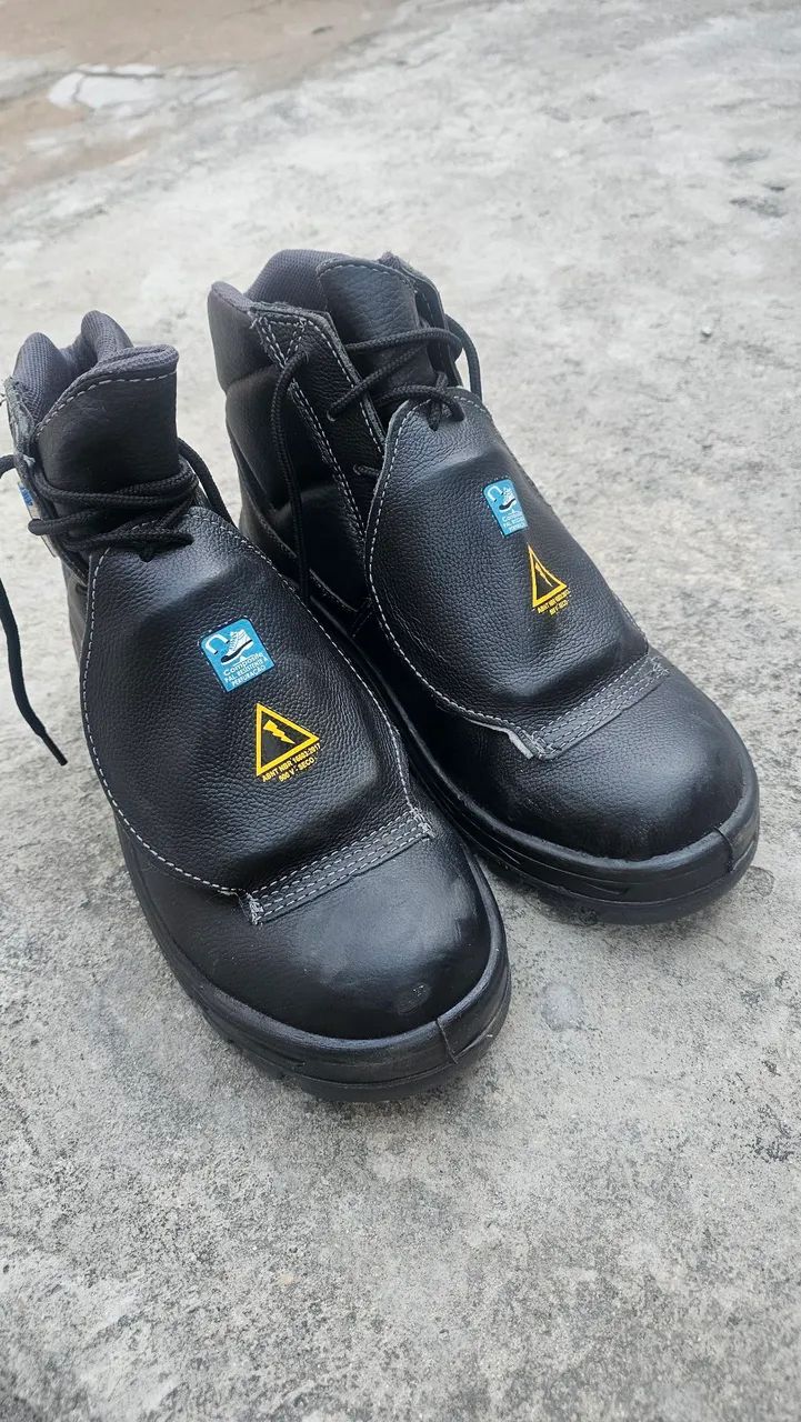 Vendo bota profissional