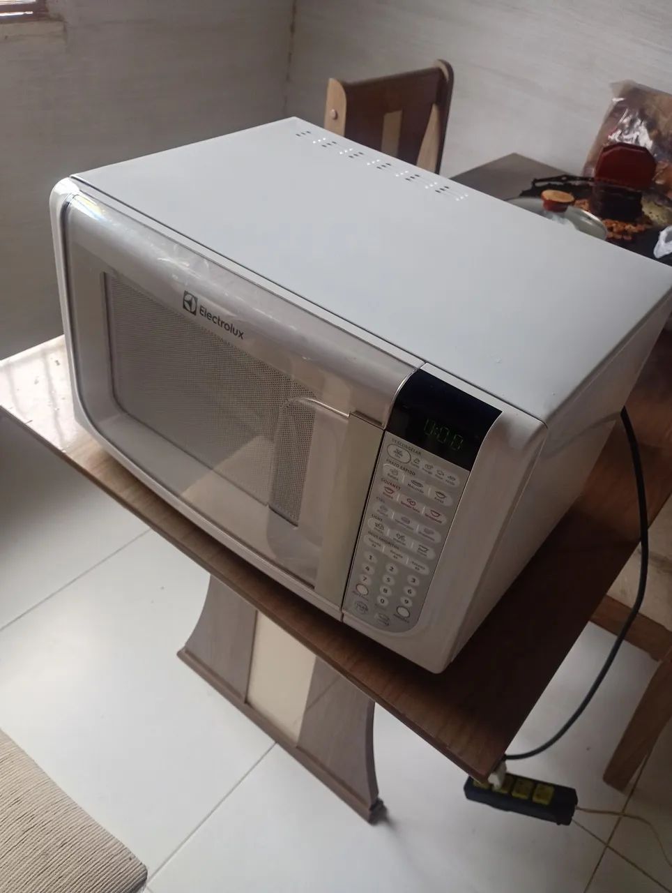 Microondas Eletrolux 31 Litros Leia com atenção... - Foto 2