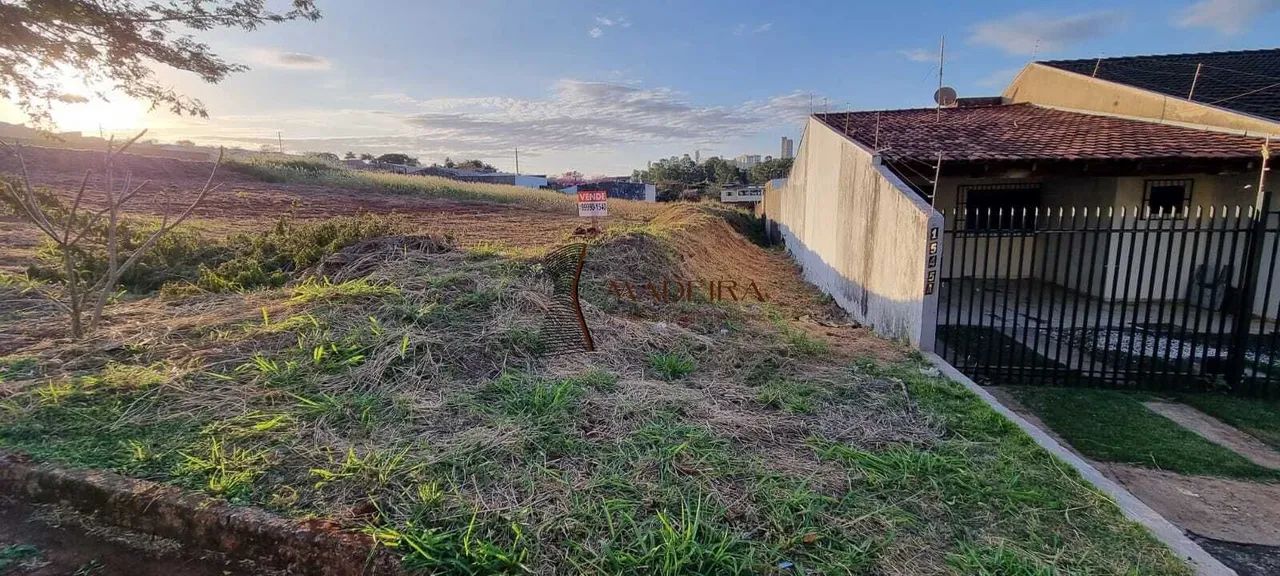 Terreno à Venda em Recanto dos Magnatas, Maringá - PR - Foto 3