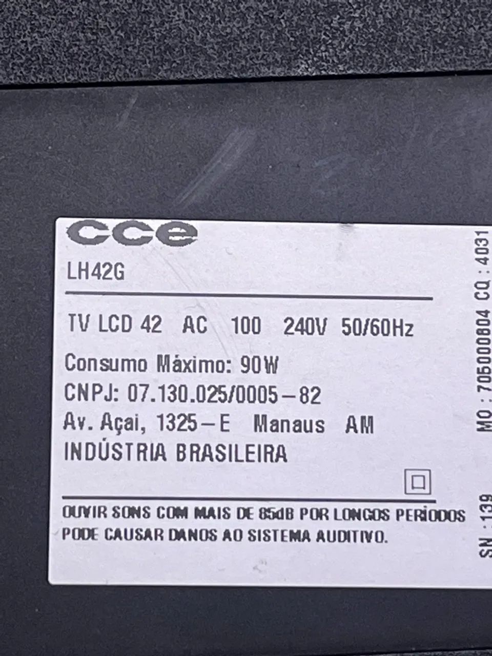 Vendo uma tv CCE 42 polegadas não e smart 