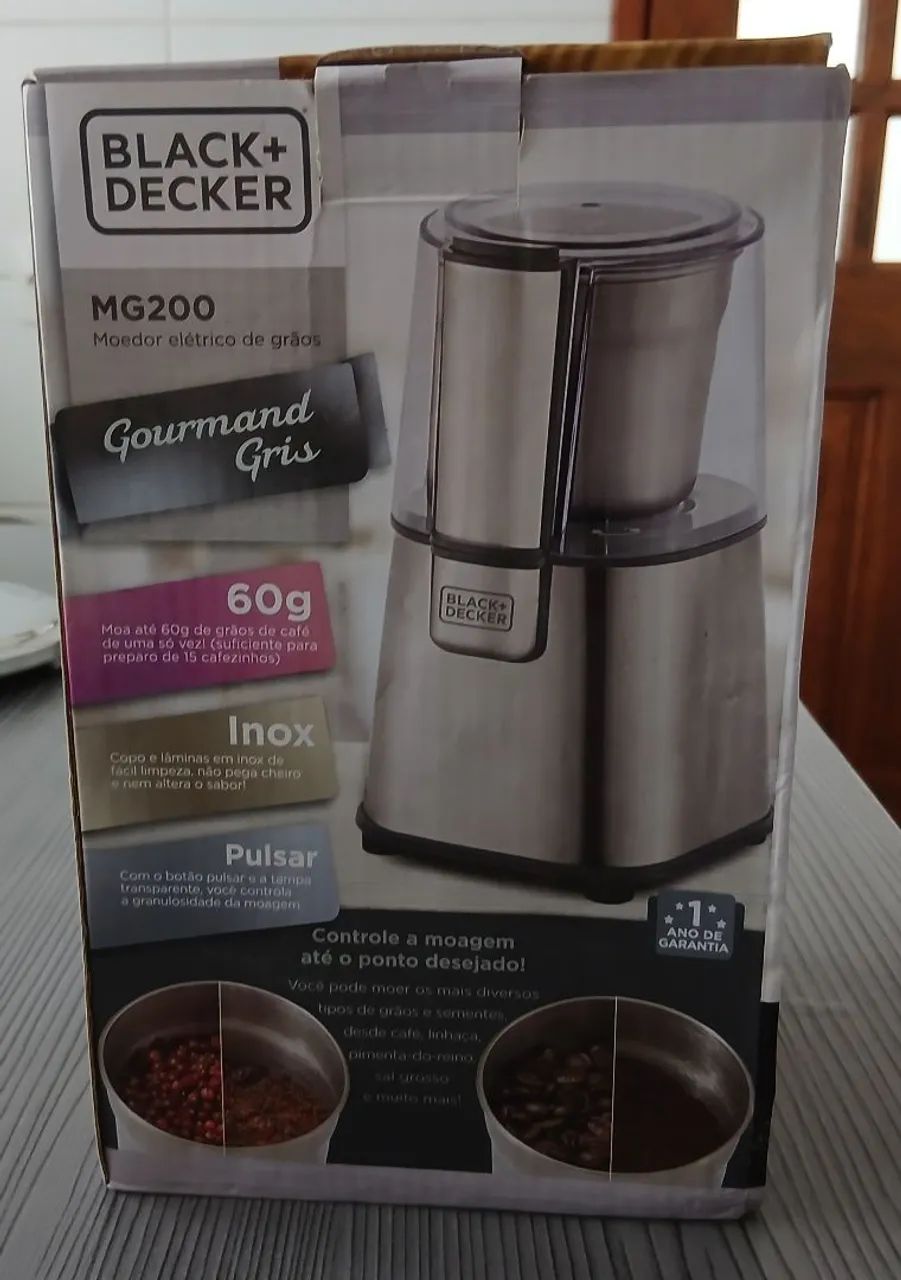 Moedor elétrico de grãos BLACK + DECKER 