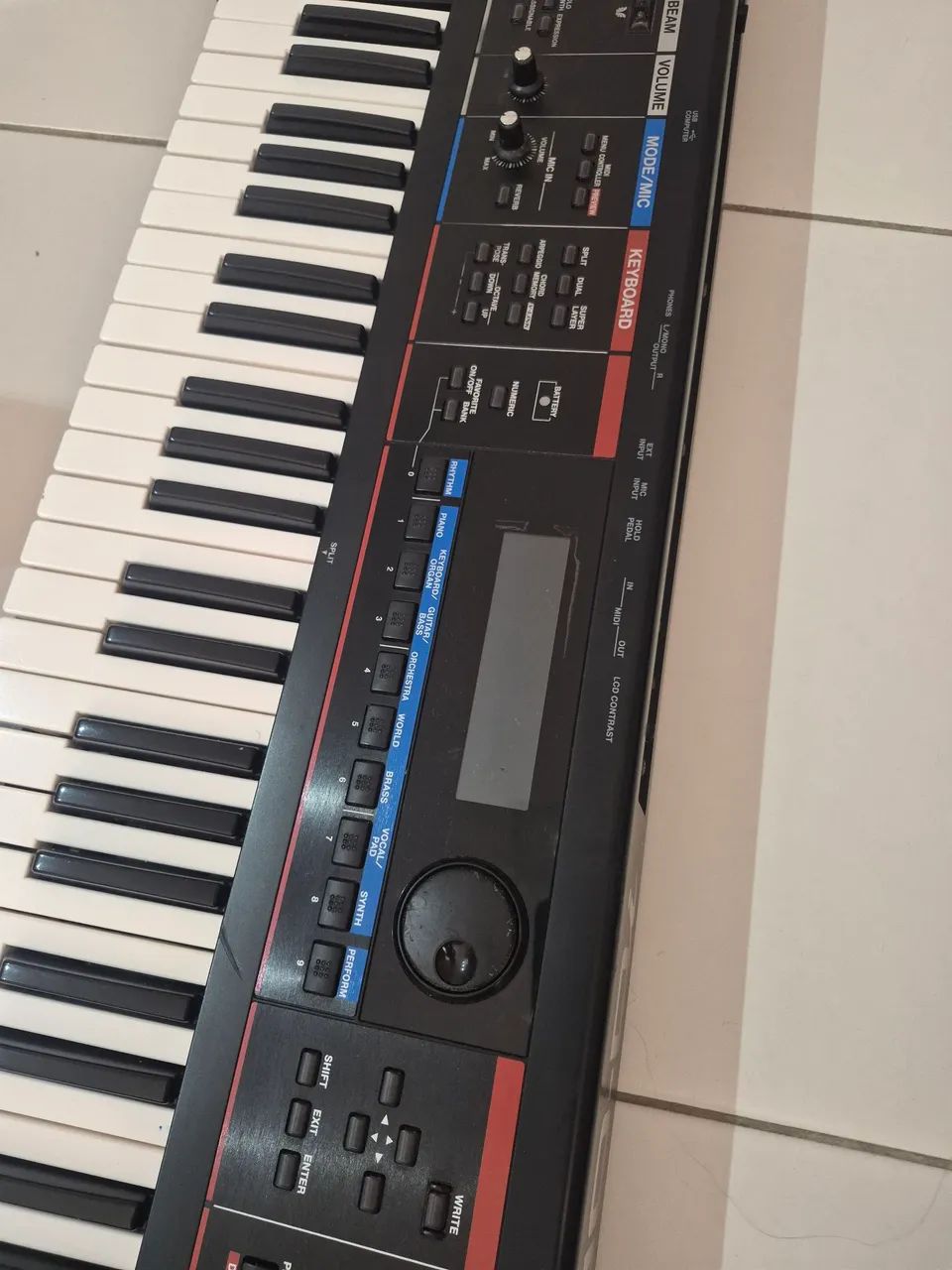 TECLADO ROLAND JUNO DI - Foto 4