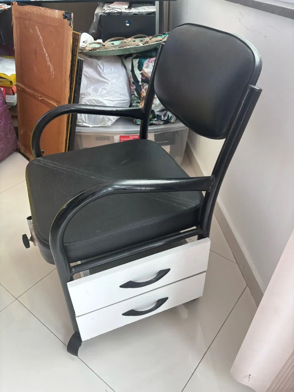 CADEIRA DE MANICURE  - Foto 2