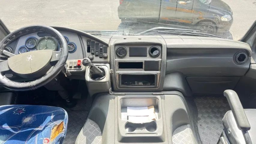 Micro Ônibus  Volare W8 2005    $75.000,00 - Foto 3