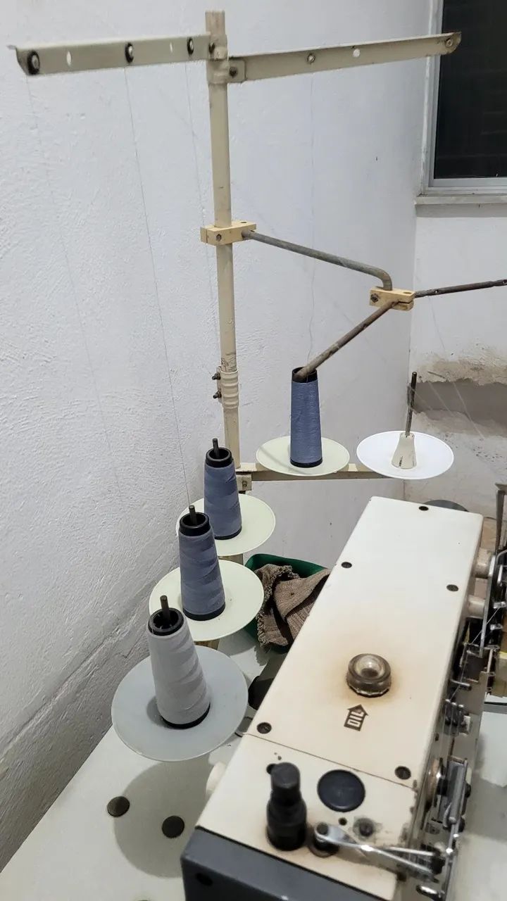 Máquina de  costura Galoneira (Goleira)65614996661506122
