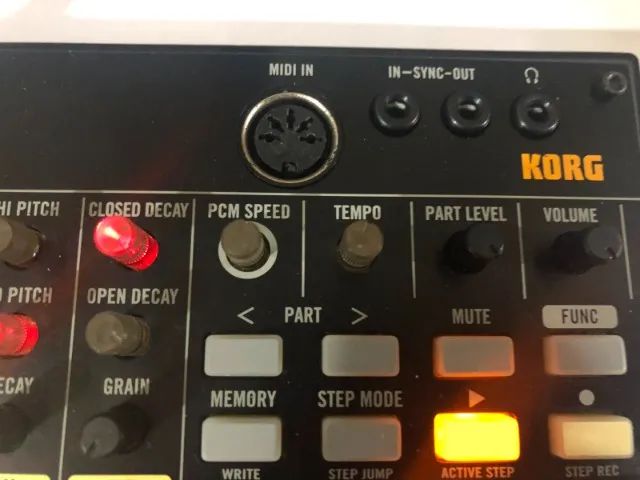 MÓDULO DRUM MACHINE KORG VOLCA BEATS COM SEQUENCER MIDI IN E SYNC IN E OUT - Foto 4