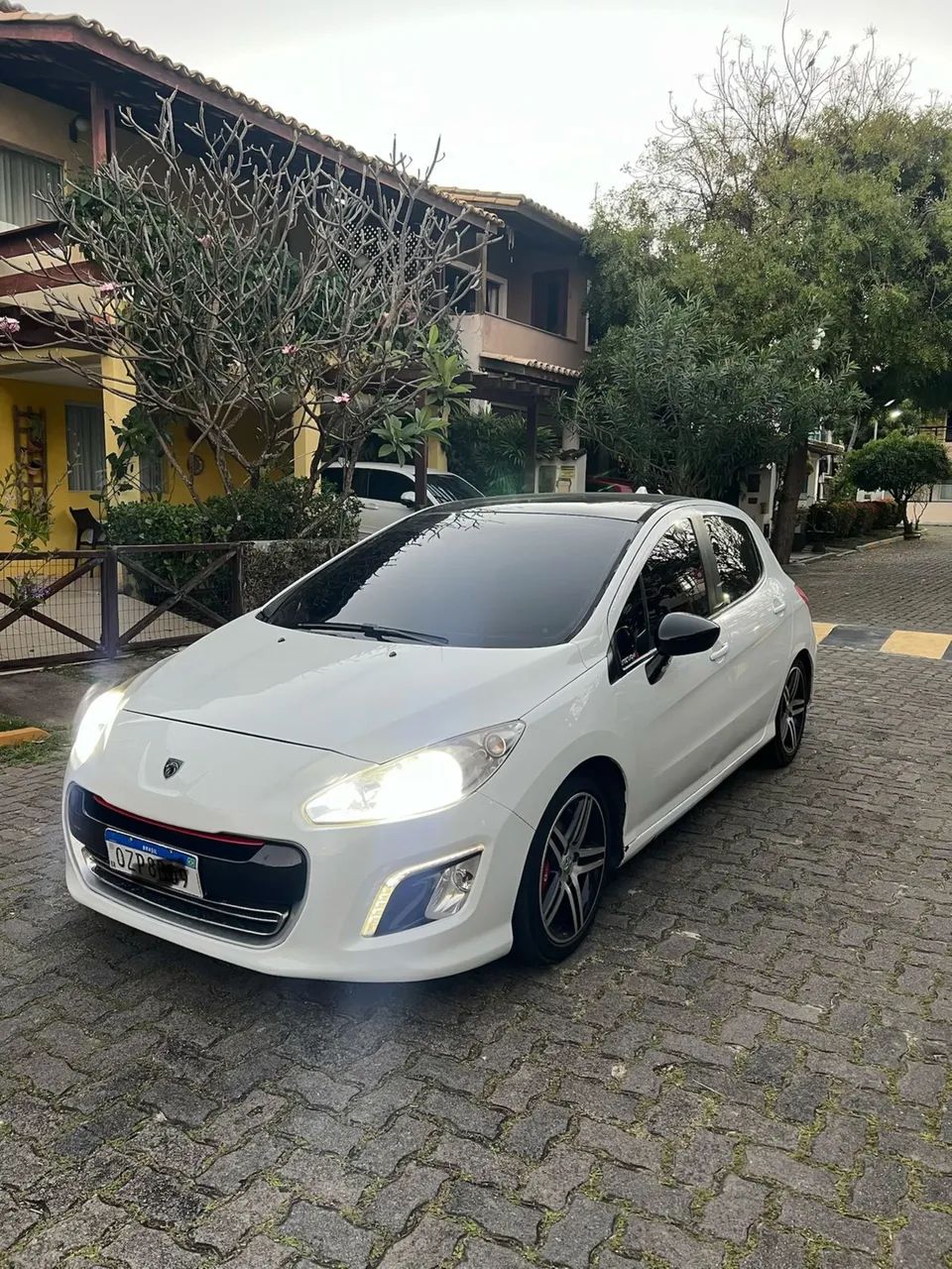 Peugeot 308 308 Active 1.6 Flex 16V 5p mec. 2014