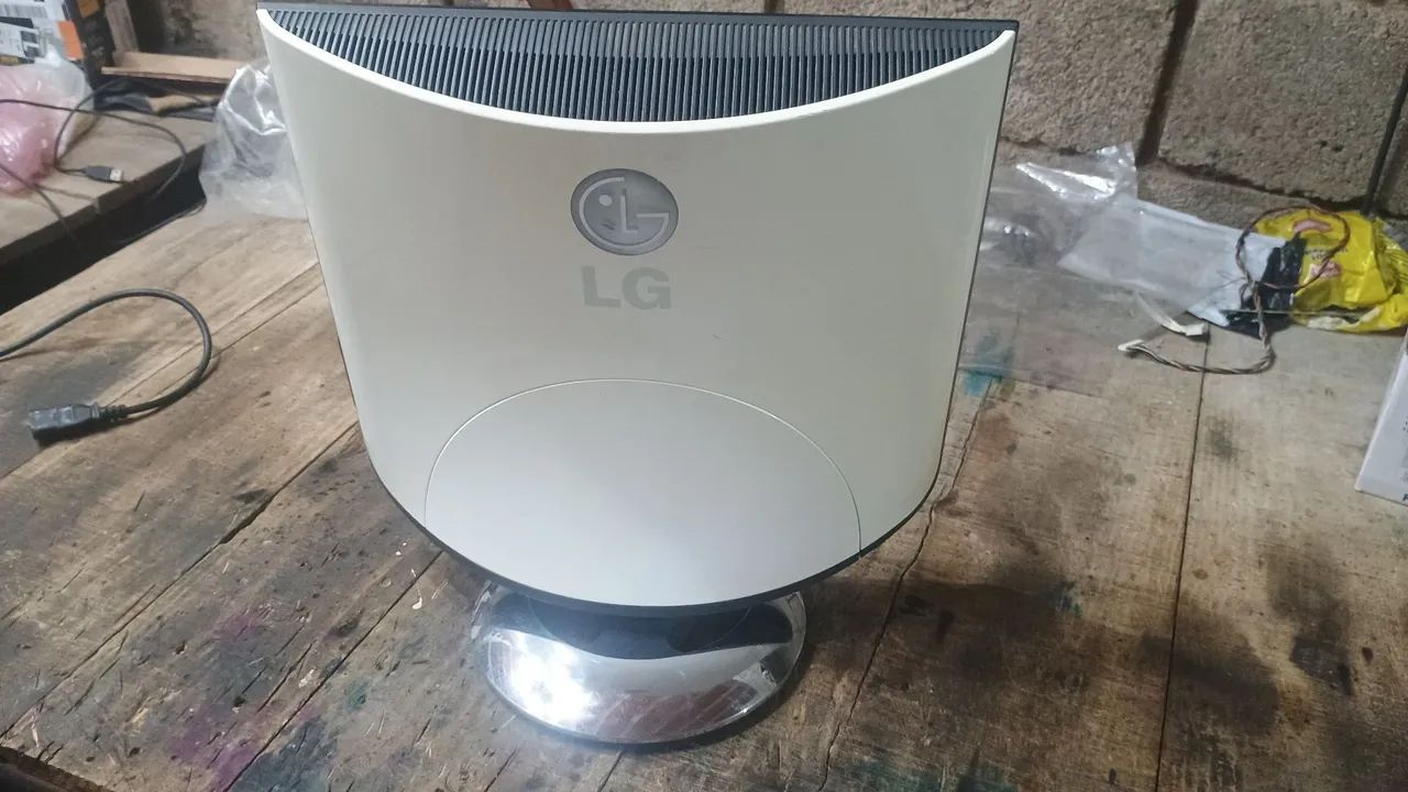Monitor LCD LG Fatron 17" "NÃO É LED" - Foto 4