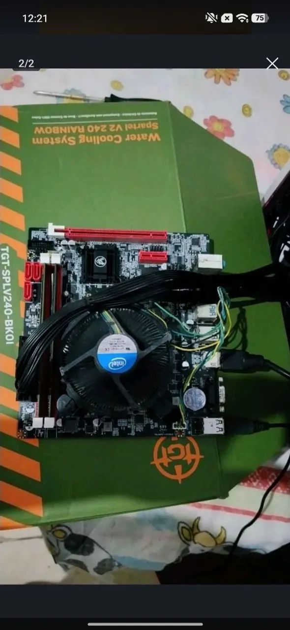 Placa mãe processador e 2 pentes de memória 