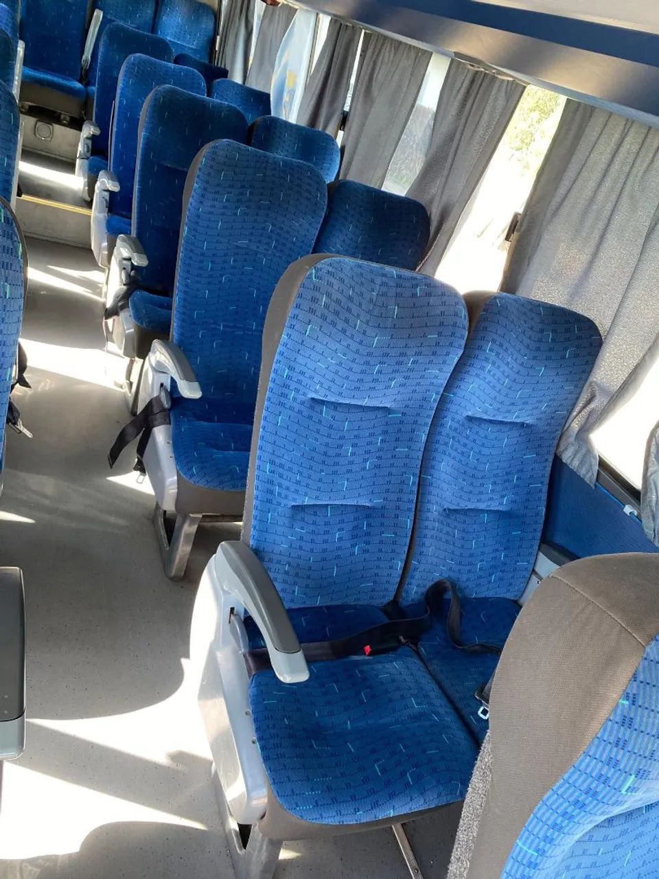 MICROÔNIBUS VOLARE COM AR - Foto 4