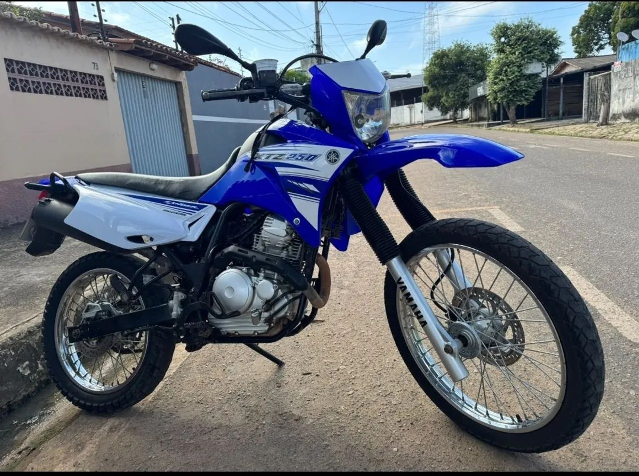 XTZ Lander 250 - Foto 2