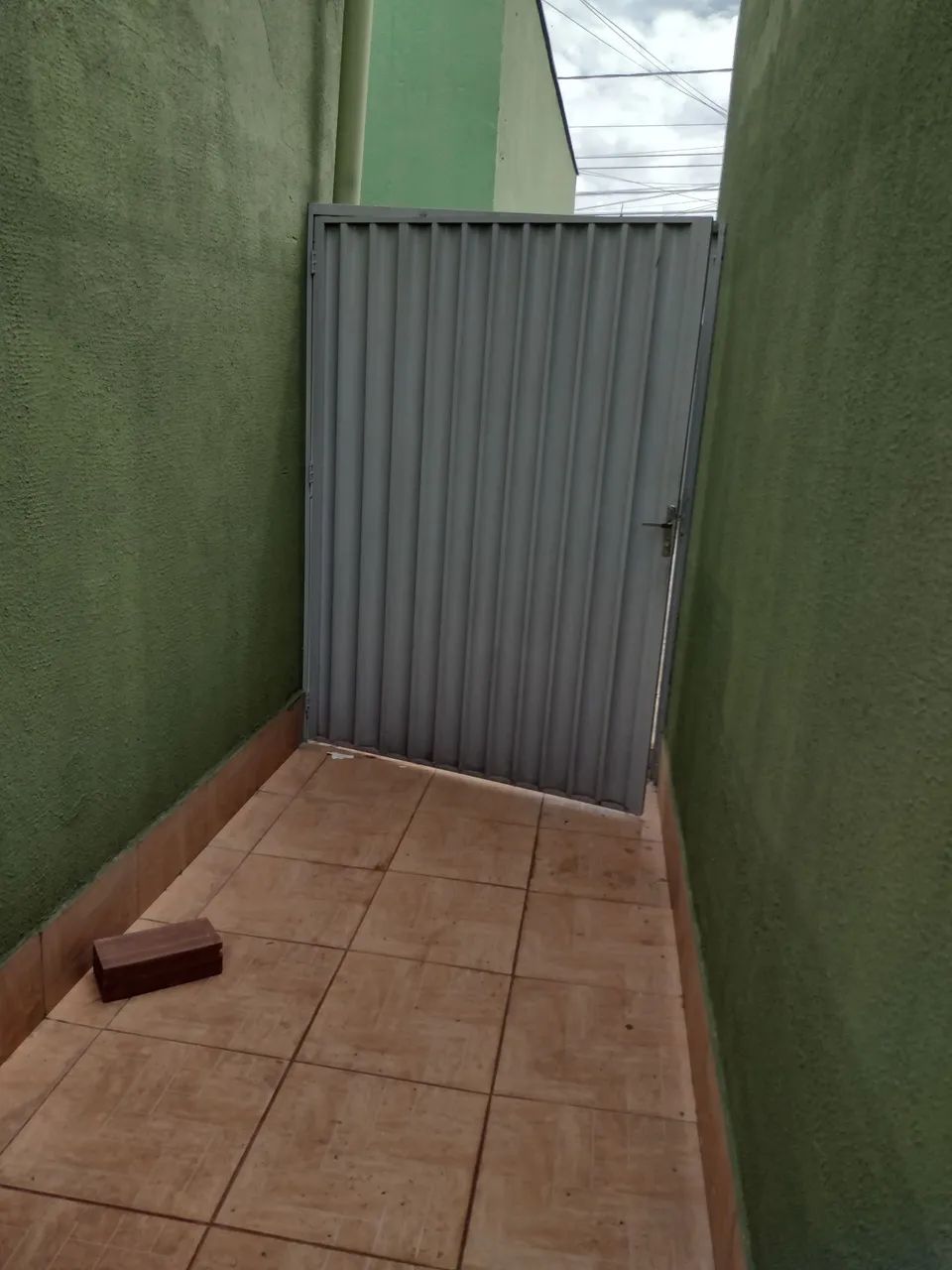 Alugou kitnet 2/4 e 1/4, garagem 