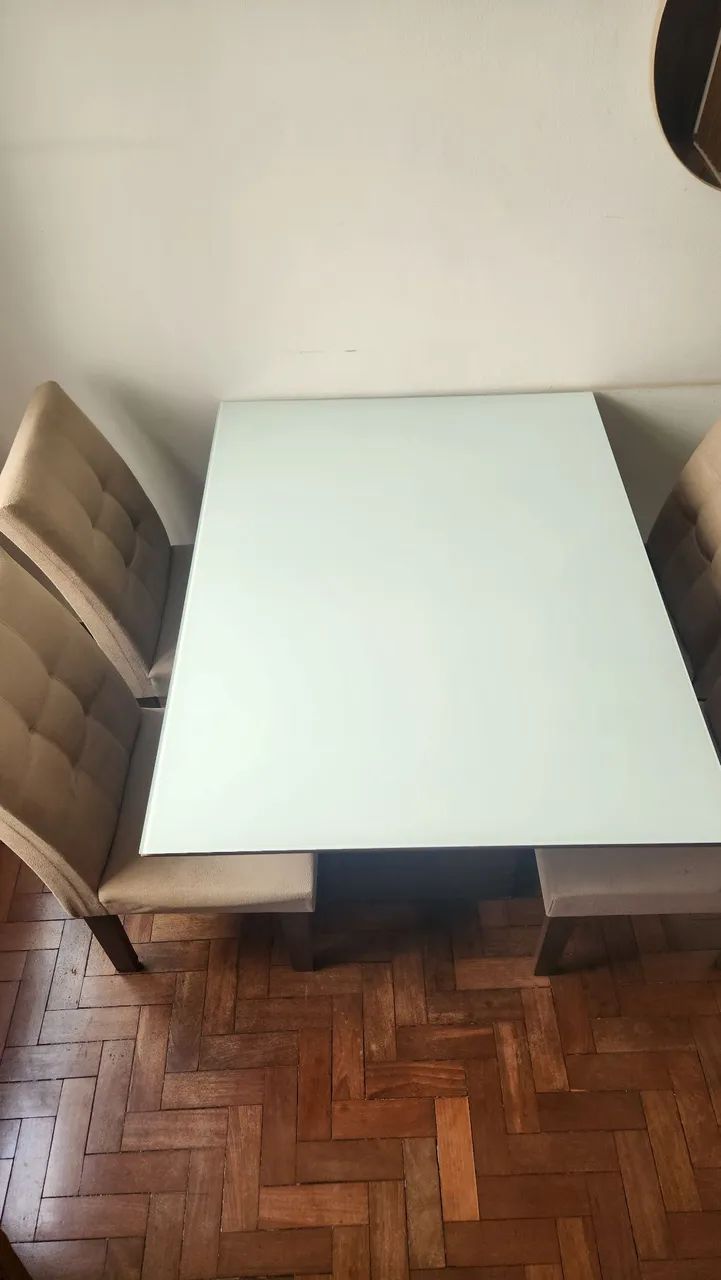 Vendo linda mesa com 4 cadeiras - Foto 4