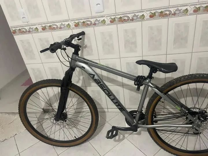 Vendo Bicicleta ou troco por celular. - Foto 2