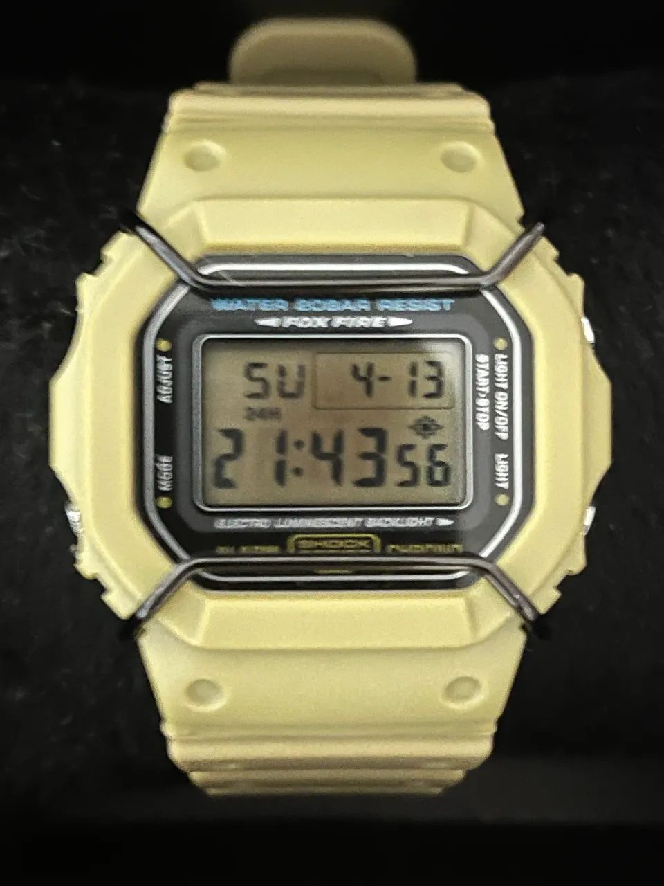 Casio G-Shock Fox Fire DW - 5600E módulo 1545 - Acessórios