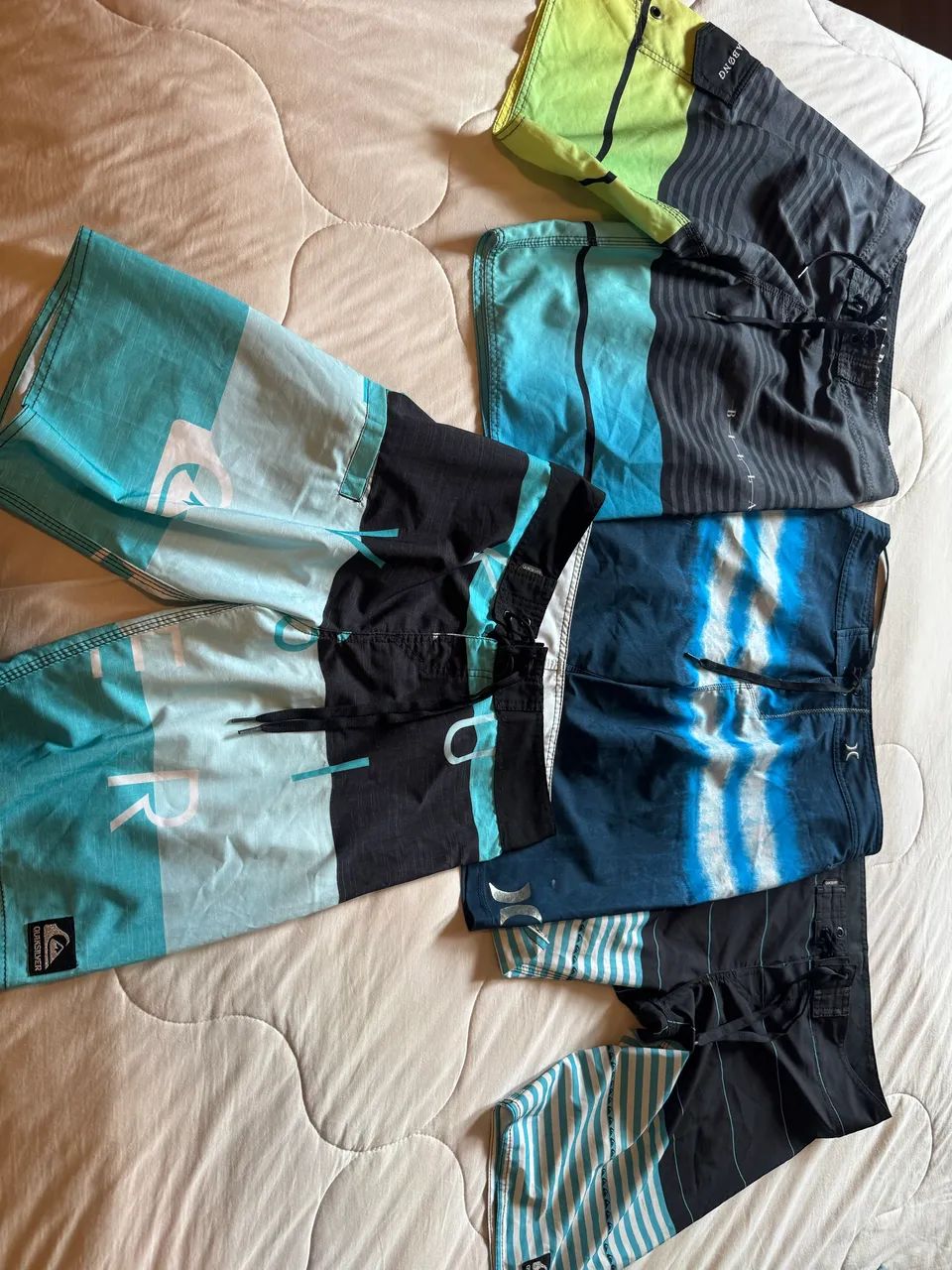 4 Bermudas de surf 