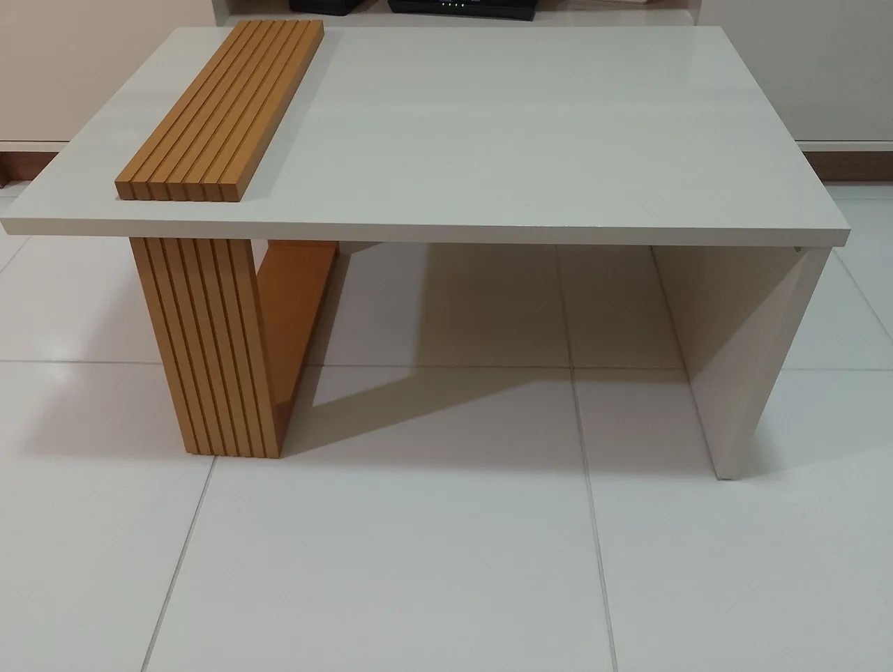 Mesa de Centro Ripada Moderna - Excelente Estado | R$ 180,00 - Foto 2