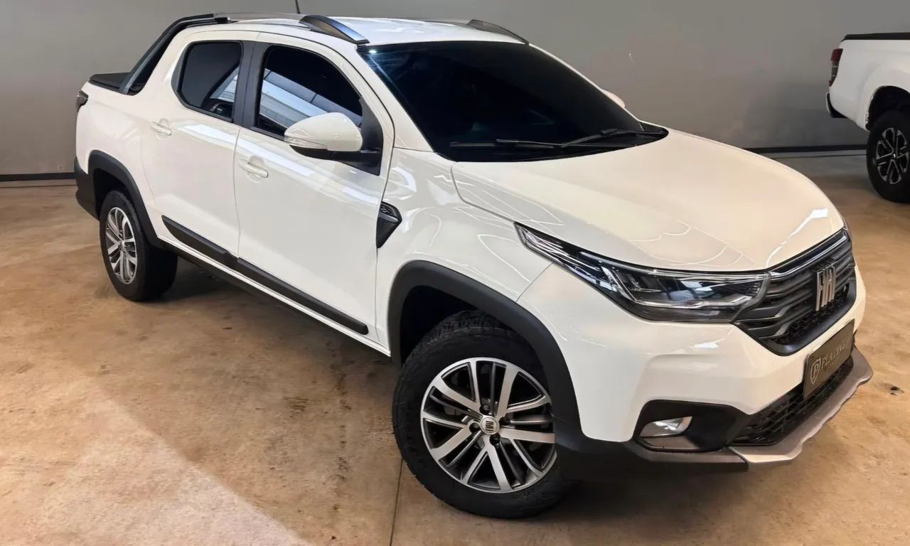 Fiat Strada Volcano 1.3 Flex 8V CD Aut. 2024 - Foto 2