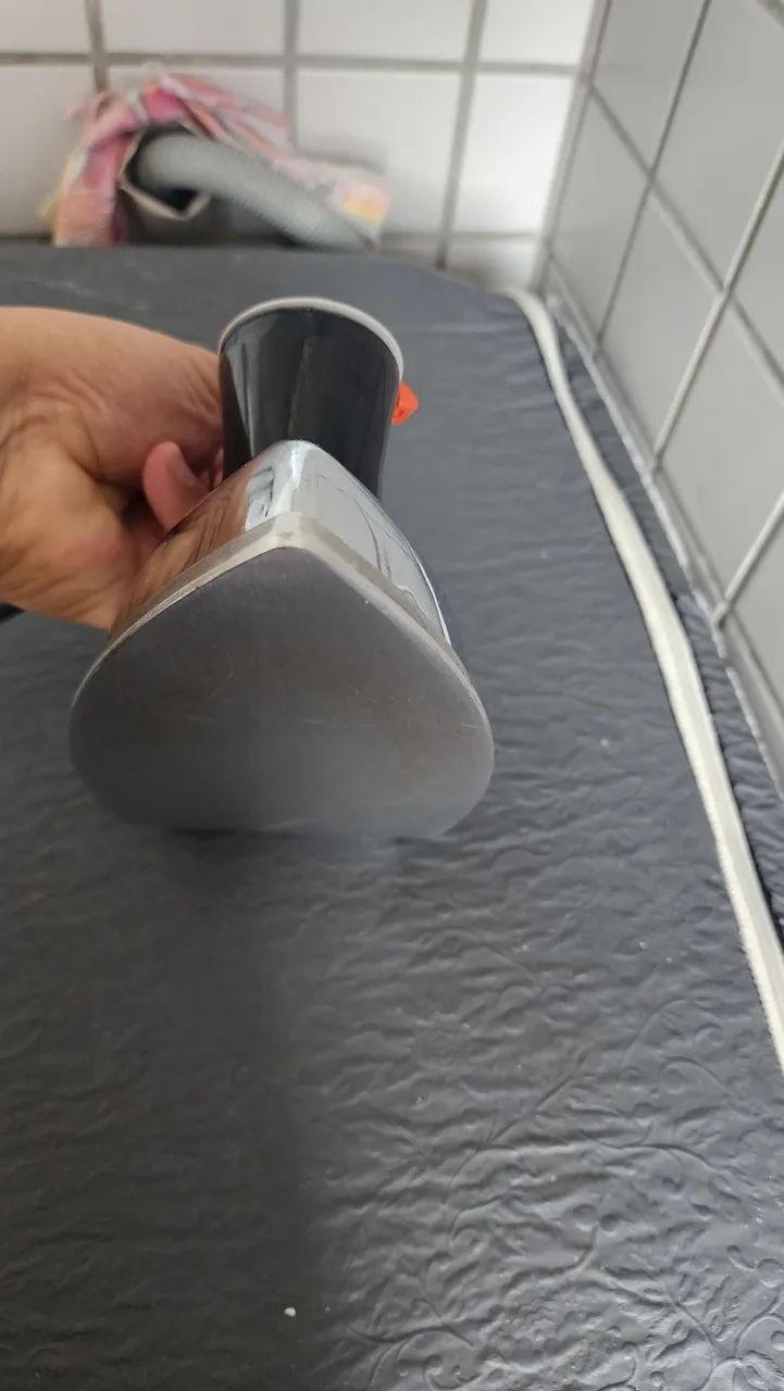 Ferro de passar roupa. - Foto 4