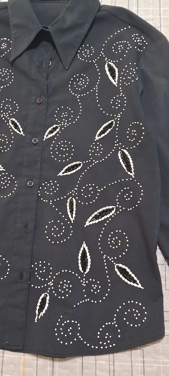 Roupas - Blusas e camisas - Foto 4