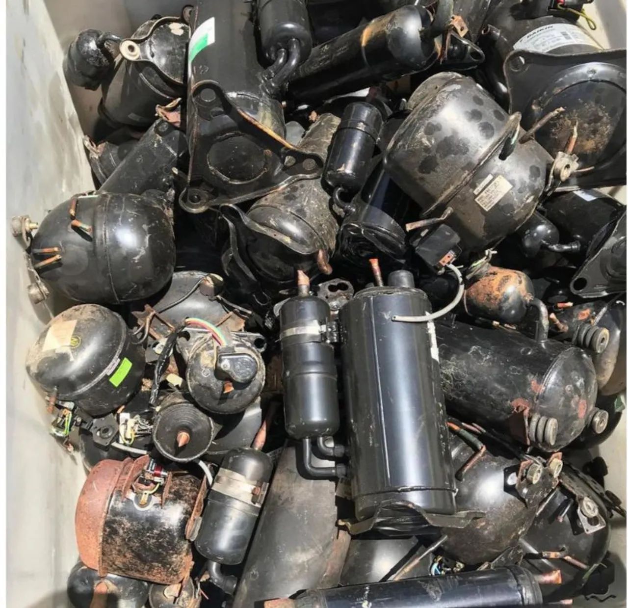 AR CONDICIONADO E COMPRESSOR COM DEFEITO? COMPRAMOS E COLETAMOS!  - Foto 4