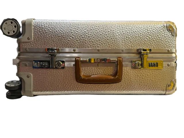 RIMOWA HAMMERSCHLAG CABIN LIMITED EDITION 
