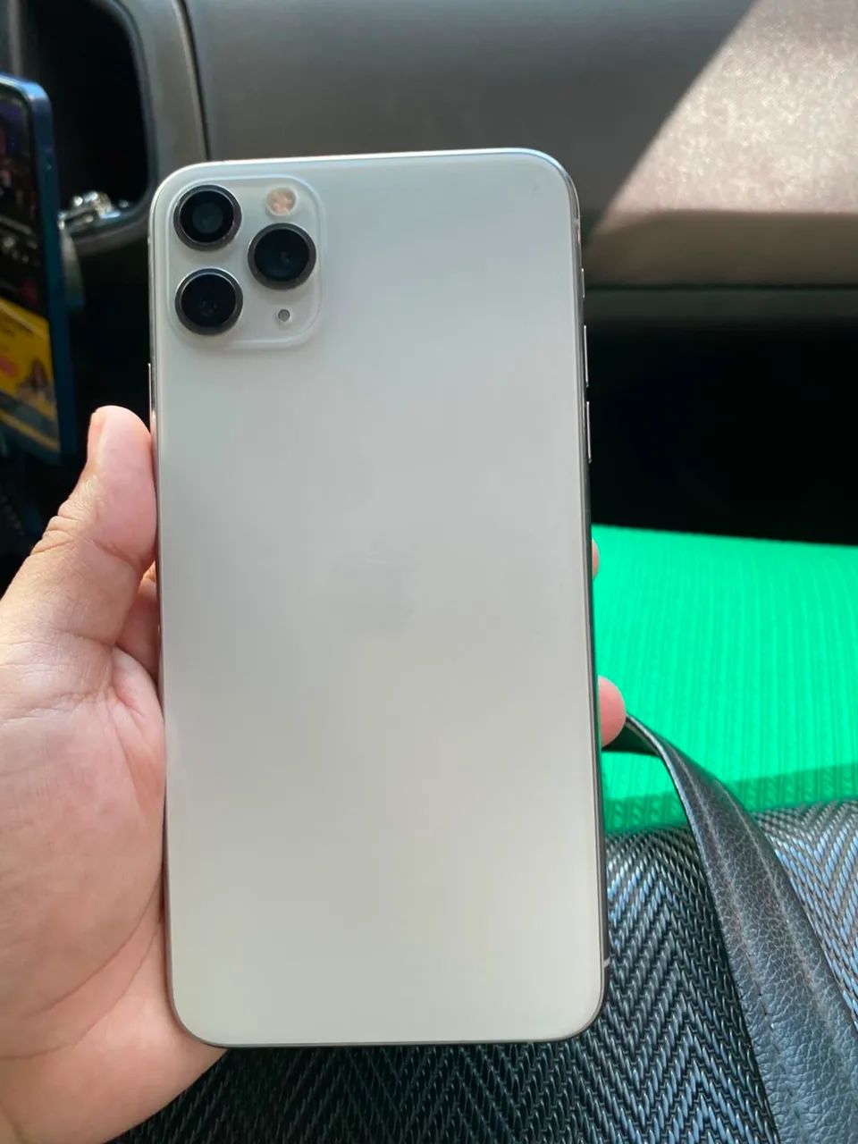 iPhone 11 Pro Max vendo ou troco - Foto 3