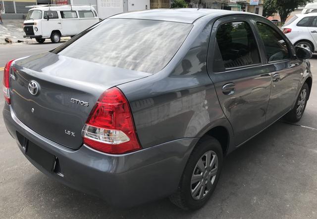 Toyota Etios sedan 1.5 2016 - Foto 5
