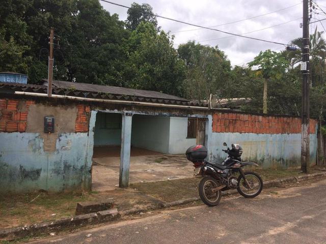 Vende -se uma casa