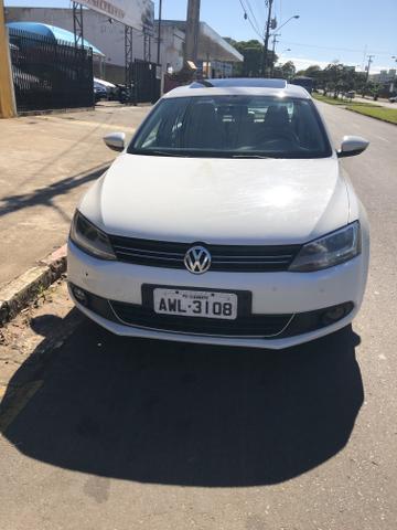 Jetta 2.0 confortiline Branco interior caramelo teto automático tiptronic - Foto 3