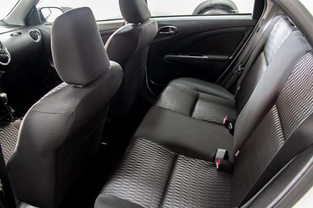 TOYOTA ETIOS HATCH X PLUS 15 AT 19/20 - Foto 17