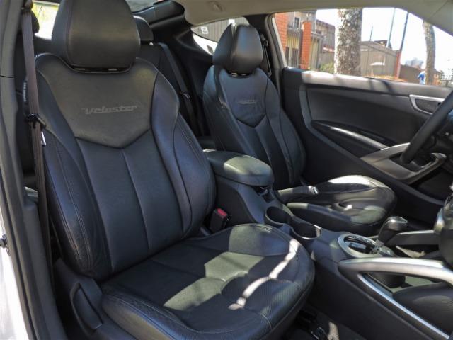 Hyundai Veloster 1.6 2012 50.000 km - Foto 8