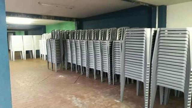 Mesas/cadeiras 100 - Foto 2