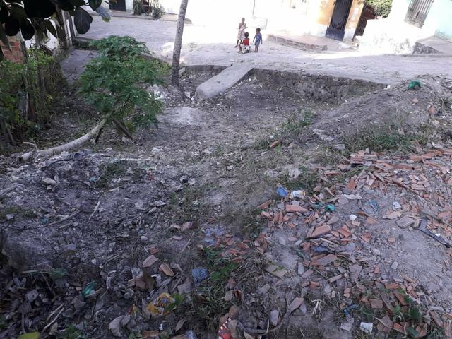 Vende-se um terreno 10.000.00 mil