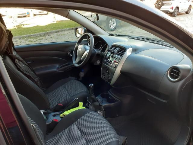 Nissan Versa 1.6 SV manual - estado de novo - Foto 4